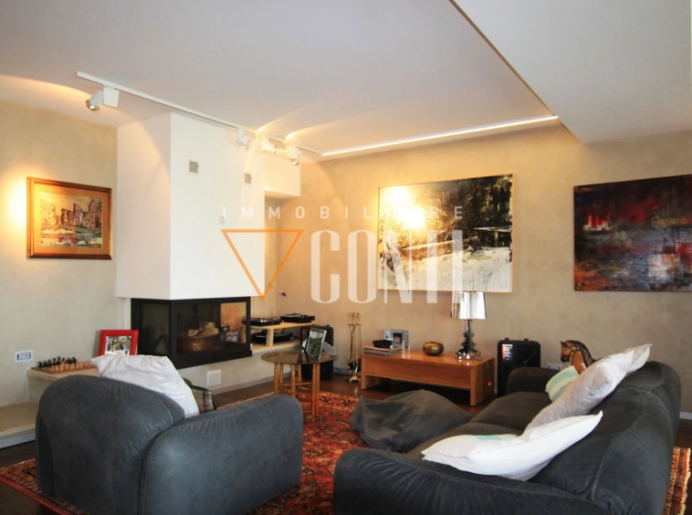 Buguggiate villa vista lago vendita