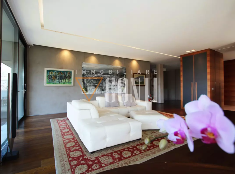 Buguggiate villa vista lago vendita