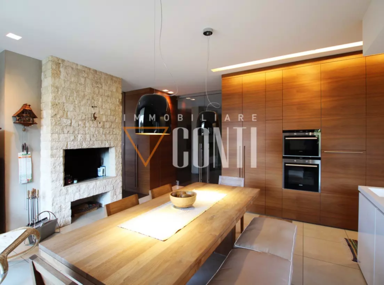 Buguggiate villa vista lago vendita