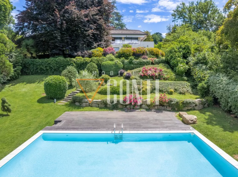 Buguggiate villa vista lago vendita