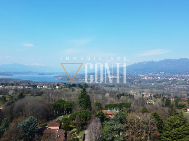 Buguggiate villa vista lago vendita