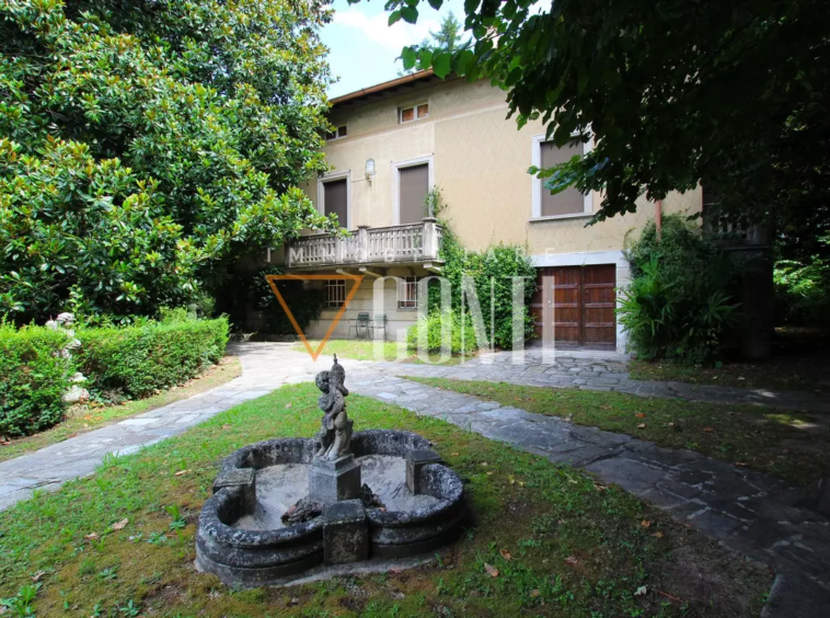 arcisate vendita villa dependance